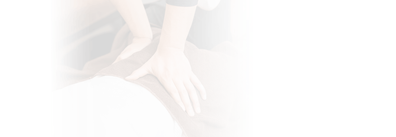 頚椎症、五十肩、頭痛、肩こり、腰痛、膝痛、不眠、倦怠感、生理痛、坐骨神経痛、寝違え、ぎっくり腰、脳卒中後遺症、スポーツ障害、美容、小顔、美肌、肌荒れ、ニキビ、シミ、シワ、たるみ、等のお悩みを抱える患者様が渋谷駅近くのreCare道玄坂鍼灸院へのアクセスを視覚的に理解できるようにソシアル道玄坂一階エントランス写真と袖看板の補足イメージ